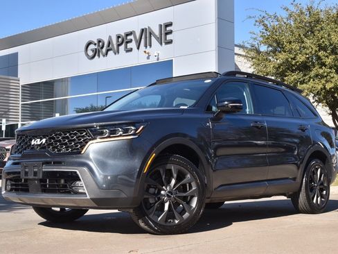 Used 2023 Kia Sorento SX Prestige image 2