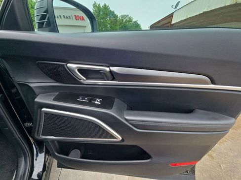 Used 2025 Kia Telluride S FWD image 31