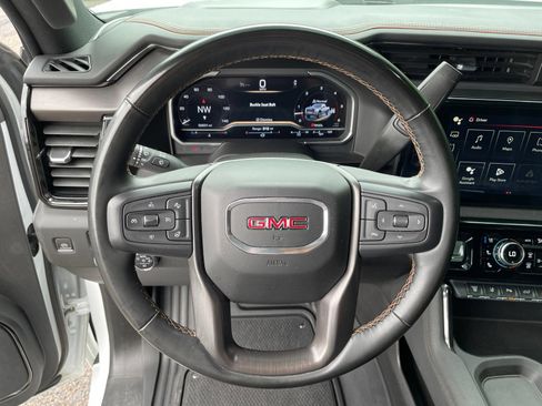 Used 2024 GMC Sierra 2500 AT4 w/ AT4 Premium Plus Package AWD/4WD image 21
