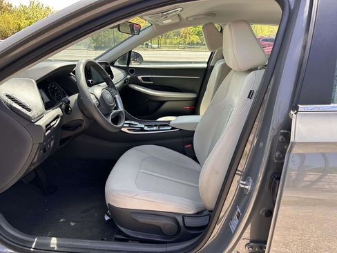 Used 2023 Hyundai Sonata SE FWD image 11