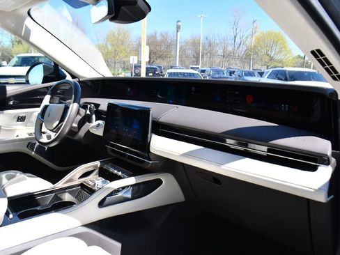 Used 2024 Lincoln Nautilus Black Label image 14