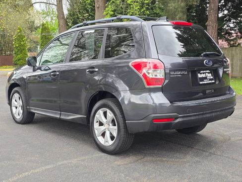 Used 2016 Subaru Forester 2.5i Premium w/ All-Weather Package AWD/4WD image 4