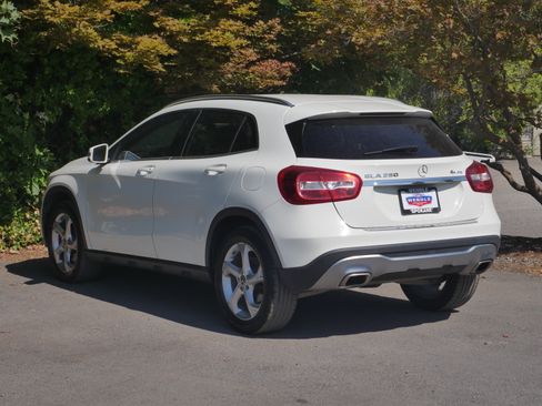 Used 2018 Mercedes-Benz GLA 250 4MATIC image 18
