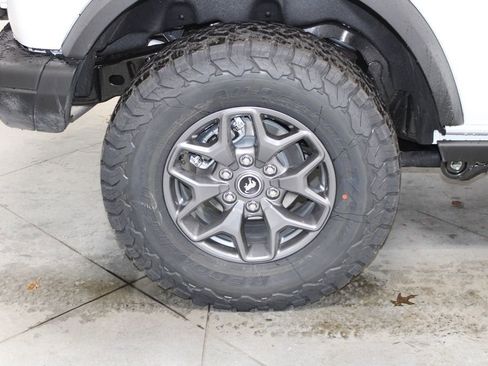 New 2025 Ford Bronco Badlands image 13