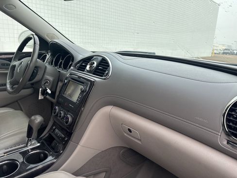 Used 2017 Buick Enclave Leather image 23