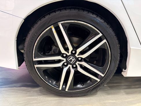 Used 2016 Honda Accord Touring image 31