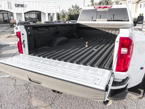 Used 2024 Chevrolet Silverado 3500 High Country w/ High Country Premium Package AWD/4WD image 49