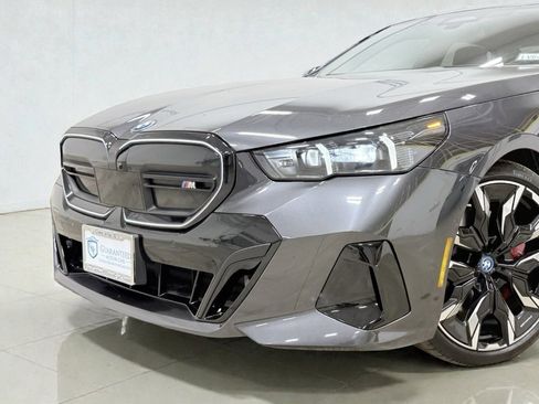 Used 2024 BMW i5 M60 w/ Premium Package image 4