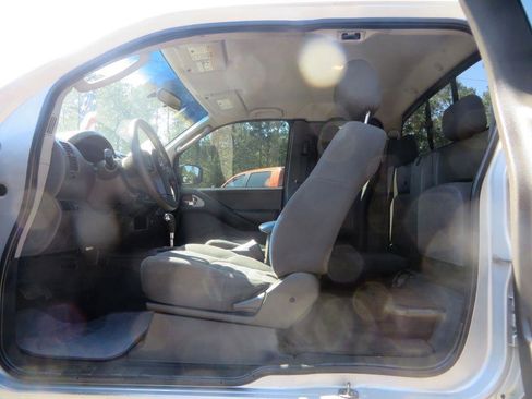Used 2007 Nissan Frontier XE w/ Preferred Pkg image 10