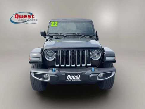 Used 2022 Jeep Wrangler Unlimited Sahara w/ Cold Weather Group AWD/4WD image 8