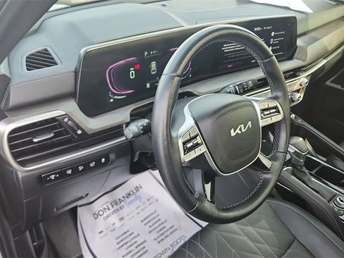 Used 2025 Kia Telluride AWD image 18