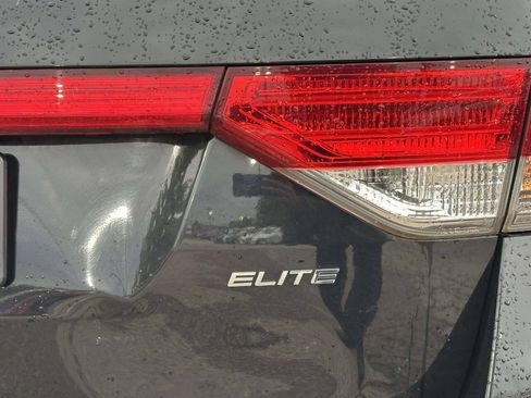Used 2016 Honda Odyssey Touring Elite image 16