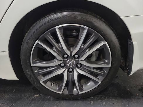 Used 2019 Acura RLX Sport Hybrid w/ Advance Pkg image 10