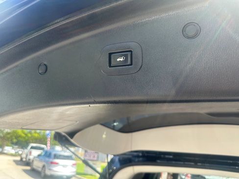 Used 2018 Nissan Armada SL w/ Premium Package AWD/4WD image 6