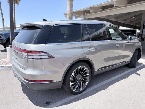 Used 2023 Lincoln Aviator Reserve w/ Equipment Group 201A RWD image 7