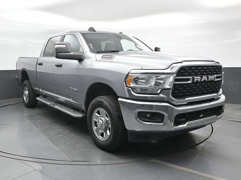 Used 2024 RAM 2500 Big Horn w/ Bed Utility Group AWD/4WD image 4