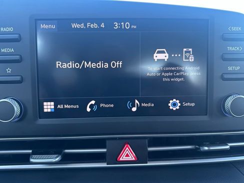 Used 2025 Hyundai Elantra SE image 15