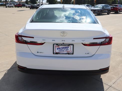 Used 2025 Toyota Camry LE FWD image 6