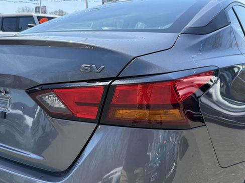 Used 2024 Nissan Altima 2.5 SV image 14