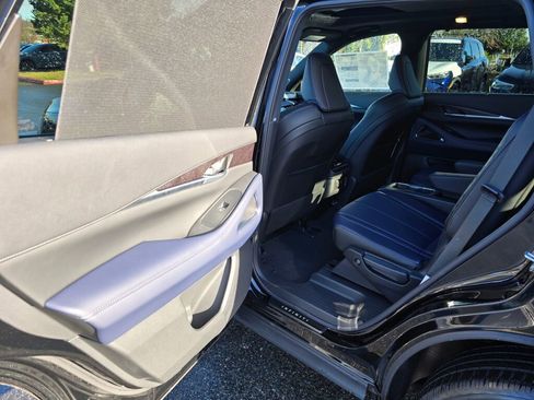 New 2026 INFINITI QX60 Sport image 15