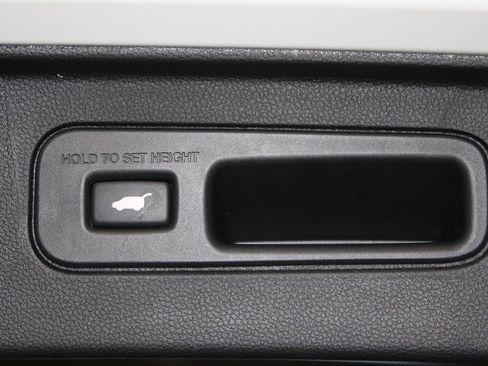 Used 2025 Honda Pilot EX-L image 52