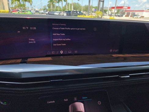Certified 2025 Cadillac Escalade Sport Platinum AWD/4WD image 25