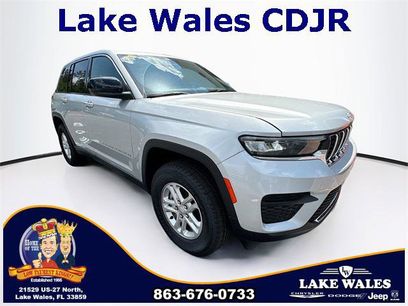 Certified 2025 Jeep Grand Cherokee Laredo w/ Luxury Tech Group I