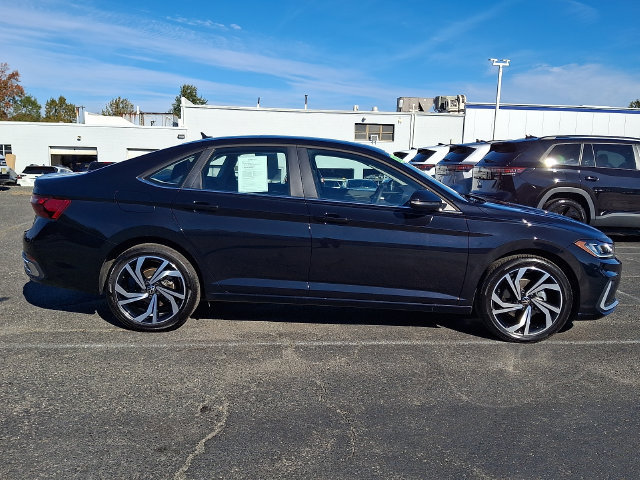 Used 2026 Volkswagen Jetta SEL FWD image 7