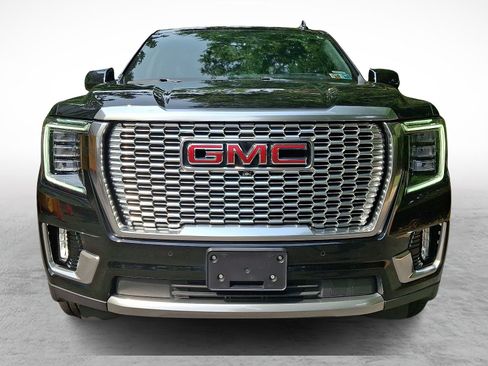 Used 2021 GMC Yukon Denali w/ Denali Premium Package AWD/4WD image 2