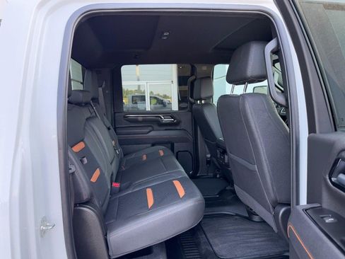 Used 2025 GMC Sierra 2500 AT4 AWD/4WD image 13