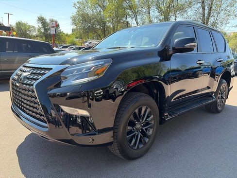 Used 2023 Lexus GX 460 Premium w/ Premium Package AWD/4WD image 3