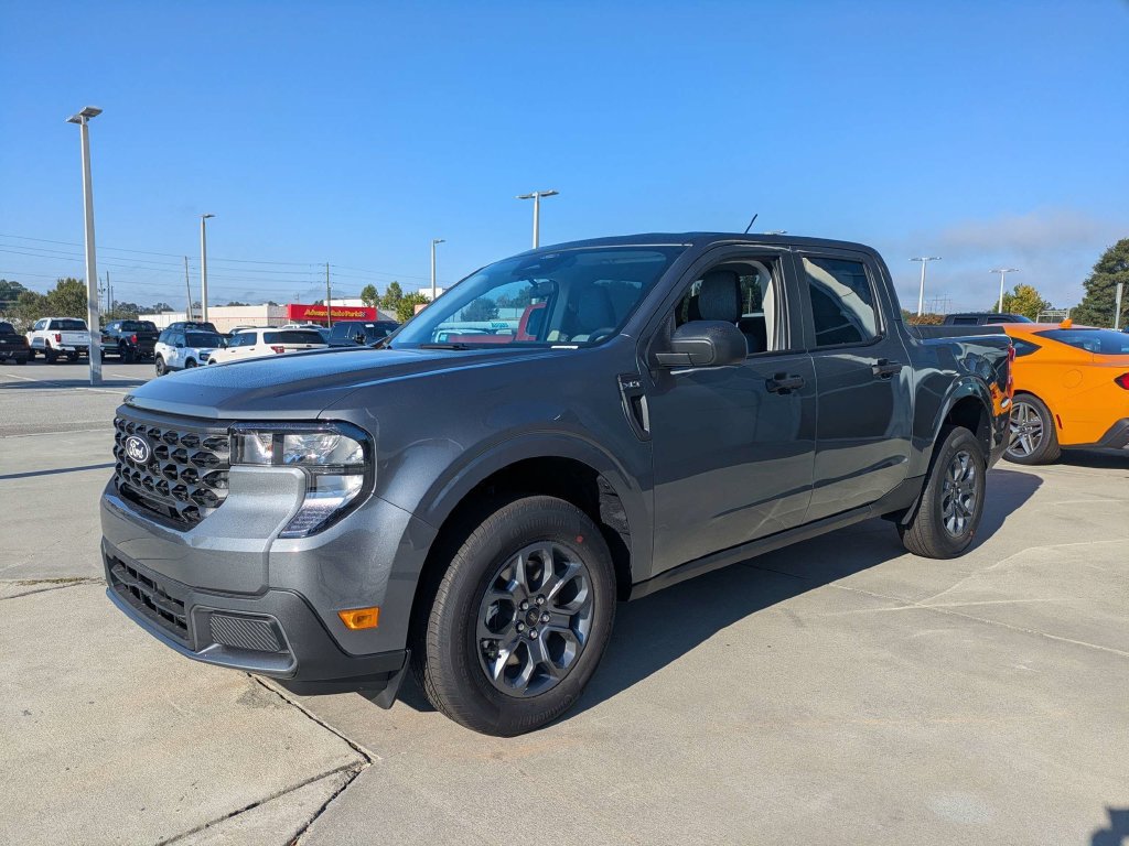 New 2026 Ford Maverick XLT FWD image 8