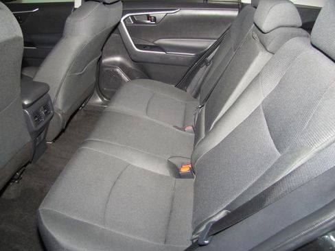 Used 2024 Toyota RAV4 LE AWD/4WD image 12