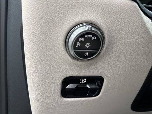 Used 2026 Mercedes-Benz GLC 300 image 18