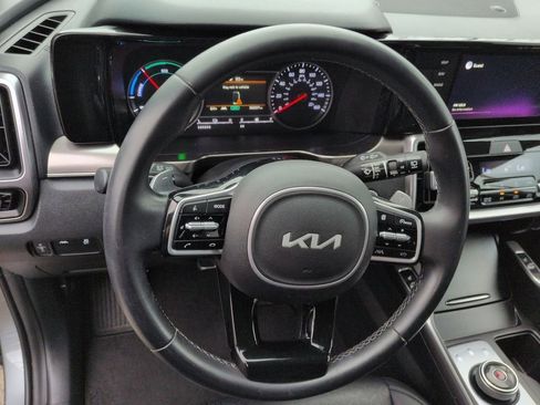 Used 2022 Kia Sorento S FWD image 11