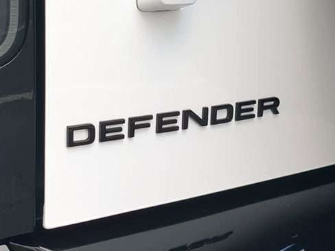 Certified 2026 Land Rover Defender 110 X-Dynamic SE AWD/4WD image 13