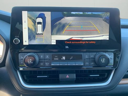 Used 2024 Toyota Grand Highlander Limited image 21