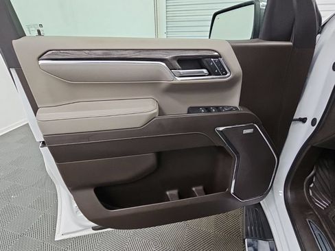 Certified 2024 Chevrolet Silverado 1500 LTZ AWD/4WD image 32