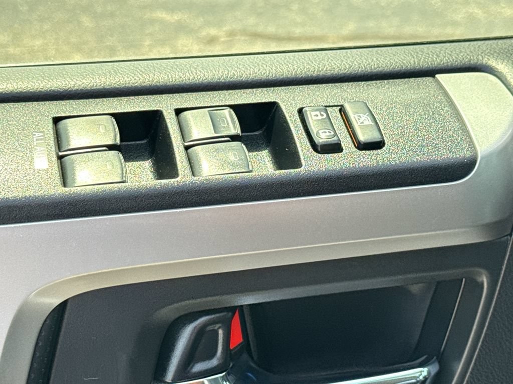 Used 2018 Toyota 4Runner Limited AWD/4WD image 11