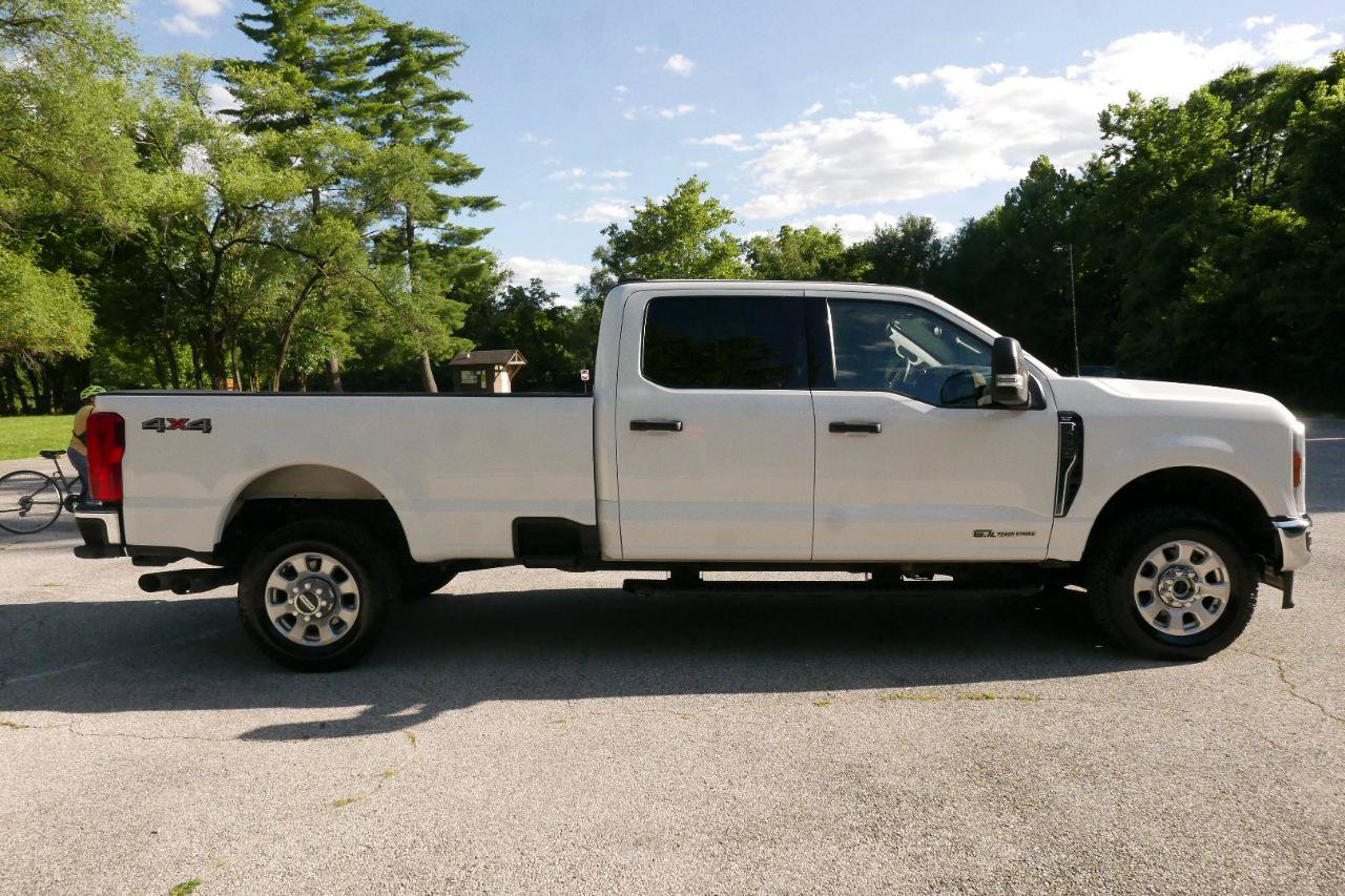 Used 2024 Ford F350 XLT AWD/4WD image 5