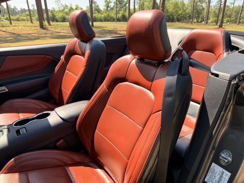 Used 2024 Ford Mustang Premium image 21