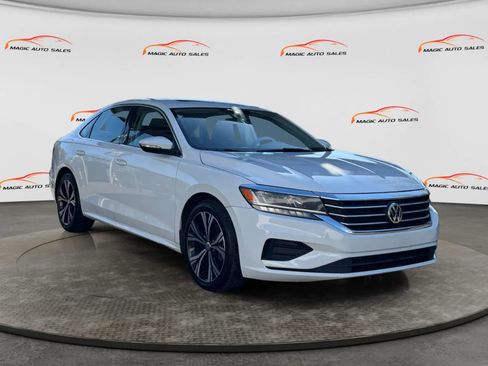 Used 2021 Volkswagen Passat 2.0T SE image 3