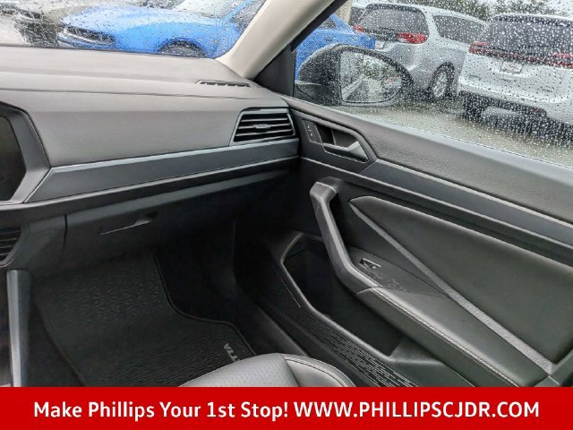 Used 2023 Volkswagen Jetta SE FWD image 15