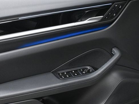 New 2025 Porsche Macan 4S Electric image 6