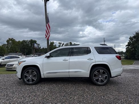 Used 2017 GMC Acadia Denali w/ Technology Package image 1