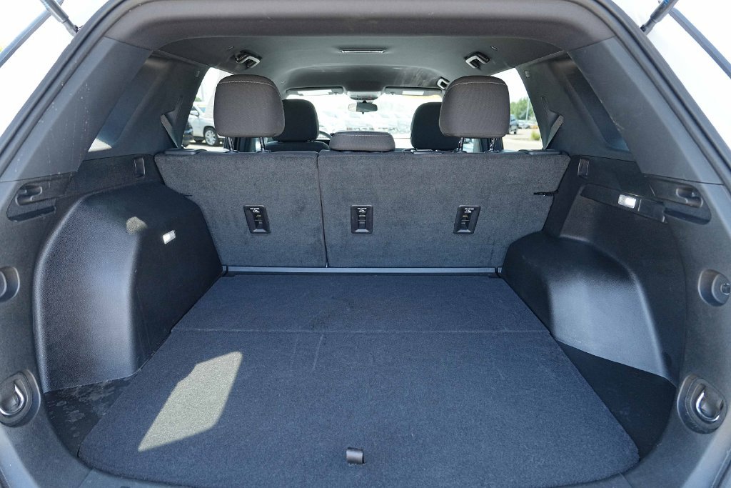 Used 2026 Chevrolet Equinox LT AWD/4WD image 16