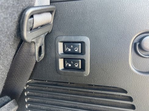 Certified 2020 Nissan Armada Platinum w/ Platinum Reserve Package image 30