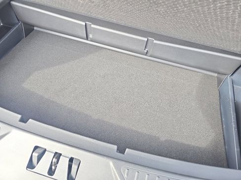 Used 2025 Ford Explorer Active image 19