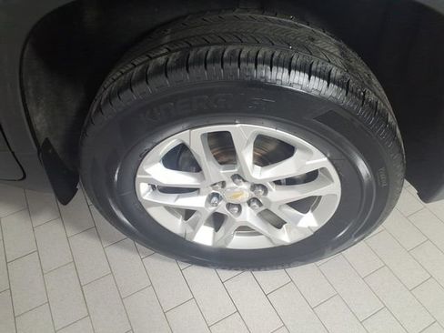 Used 2020 Chevrolet Traverse LT w/ LPO, Floor Liner Package image 8