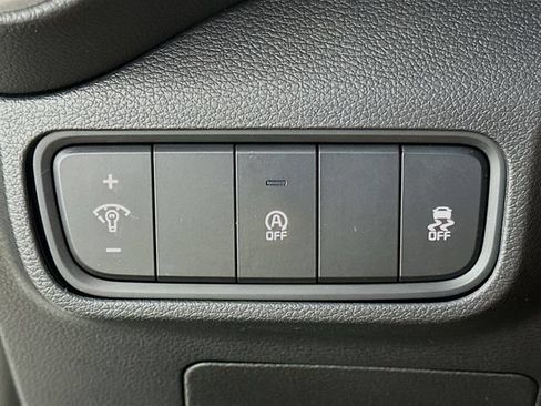 Used 2020 Kia Soul LX FWD image 19